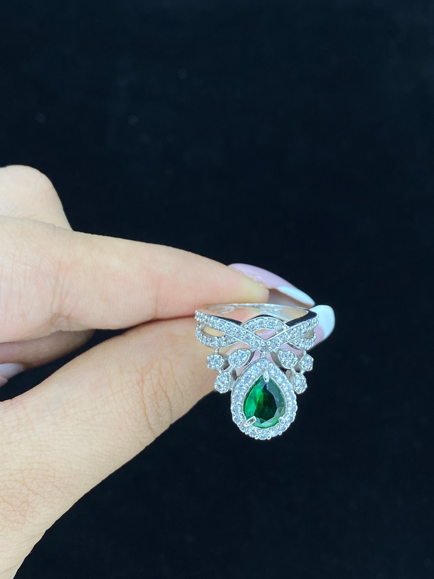 Pear Green Crown Ring