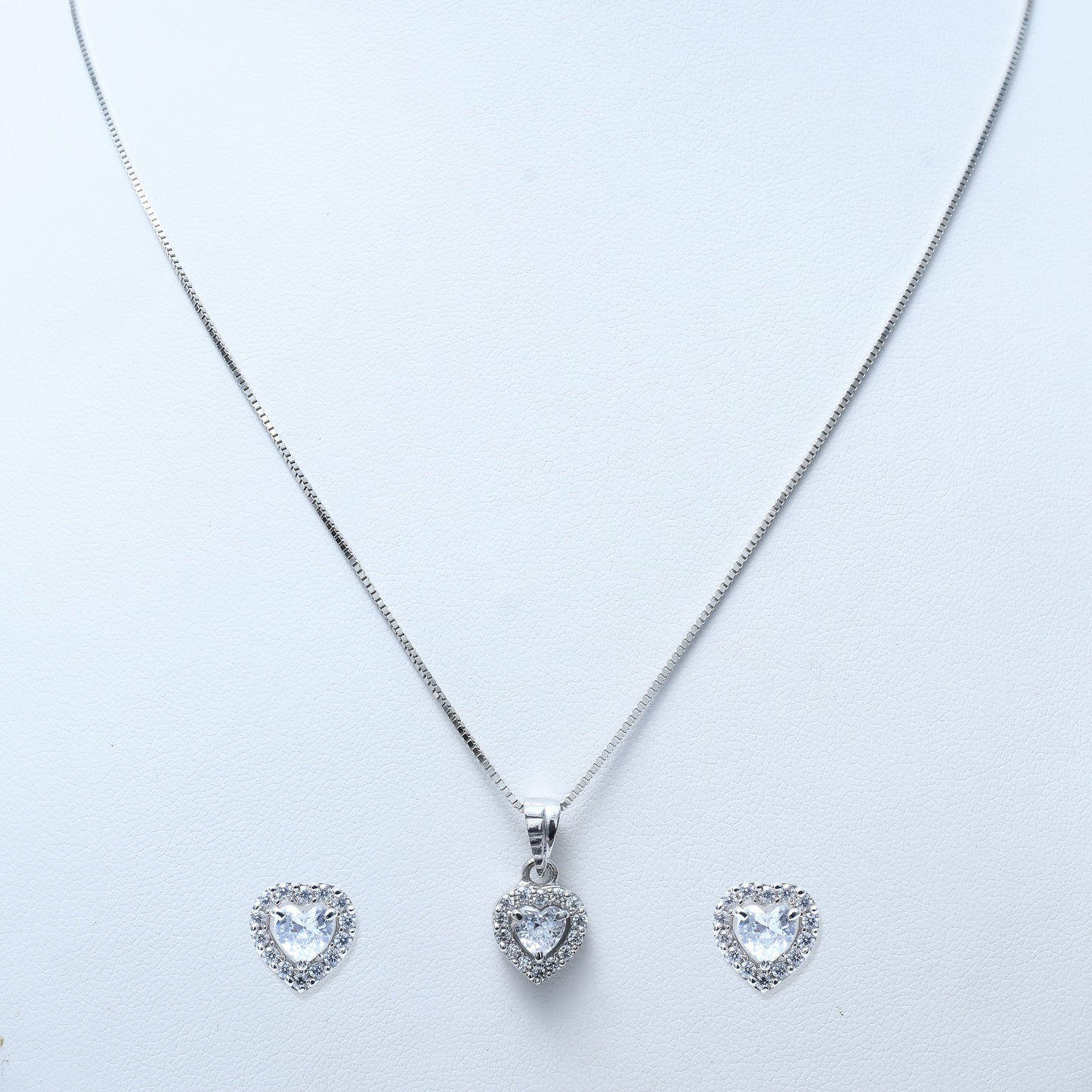 Pendant Set Halo Heart